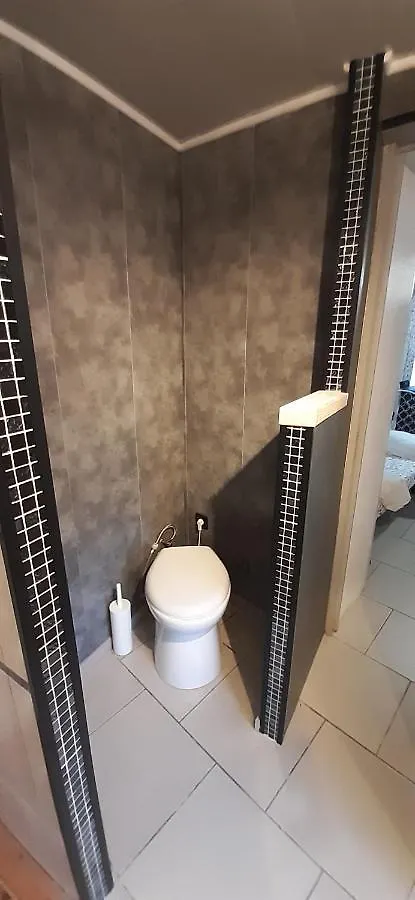 בית נופש שרלרואה La P'Tite Maison