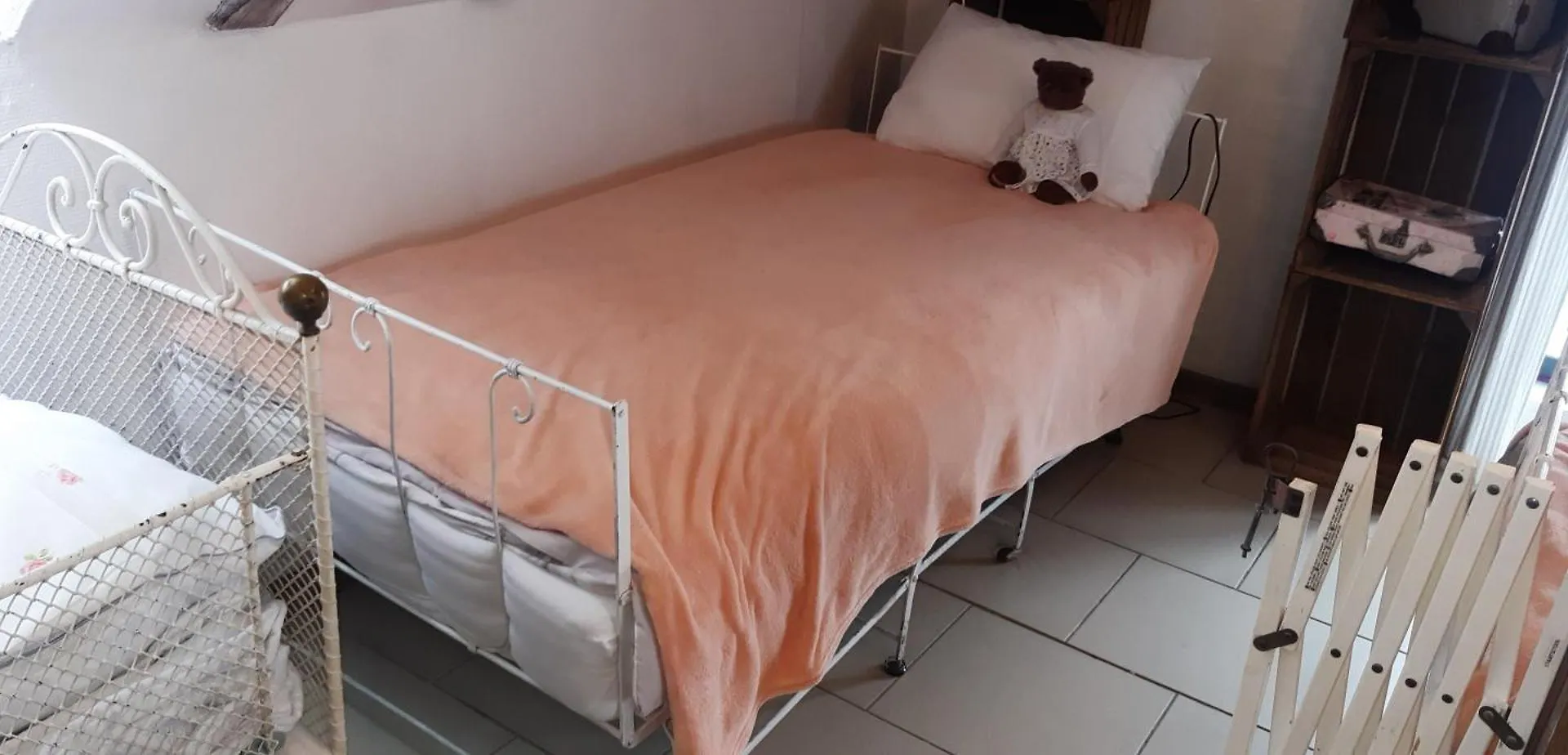 שרלרואה La P'Tite Maison בית נופש